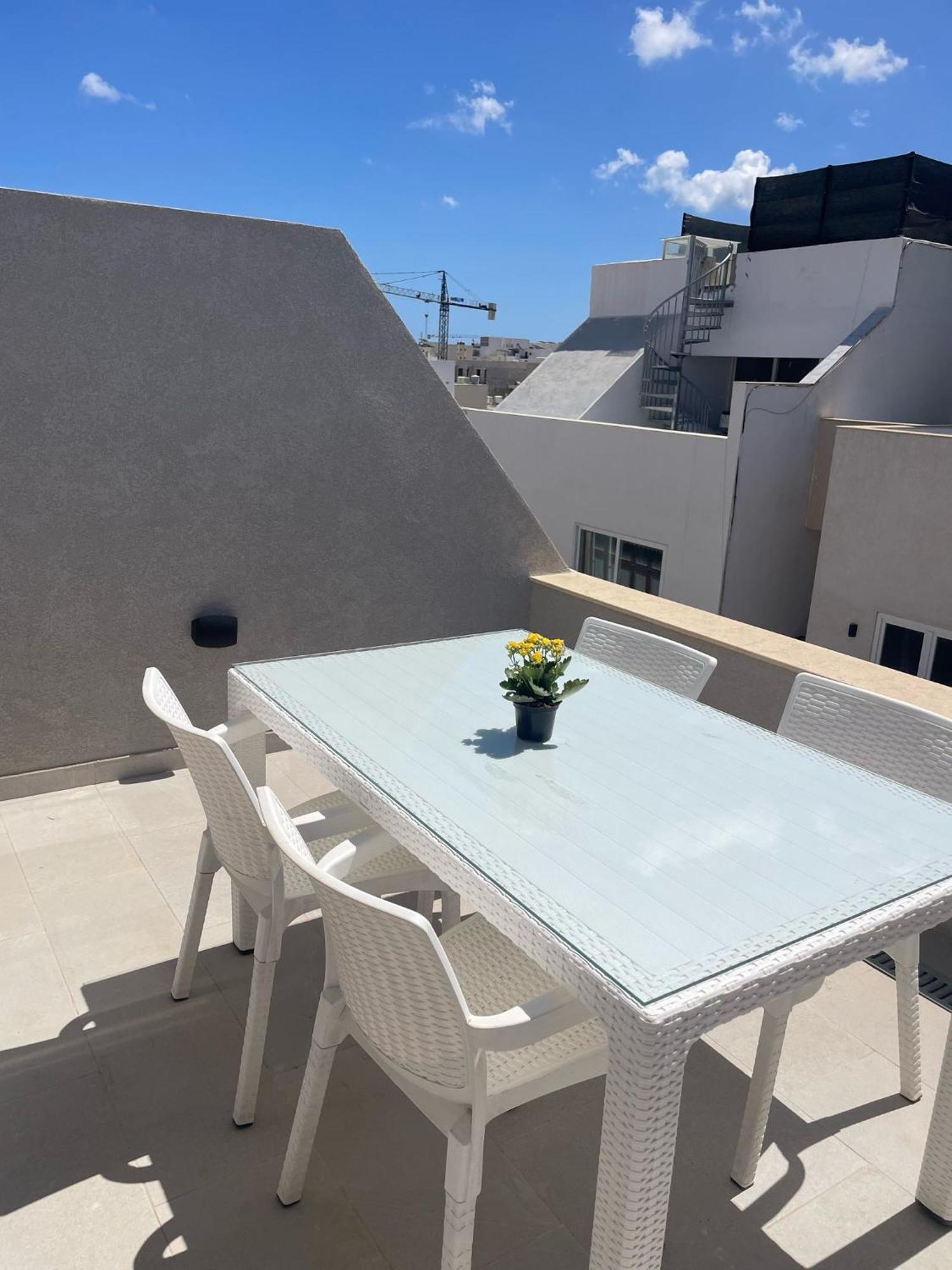 San Ġwann Three Bedroom Penthouse מראה חיצוני תמונה